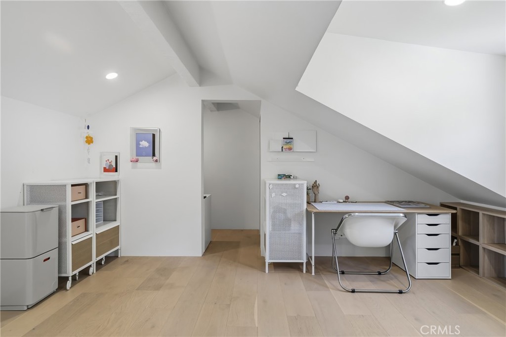 411 Woodcliffe