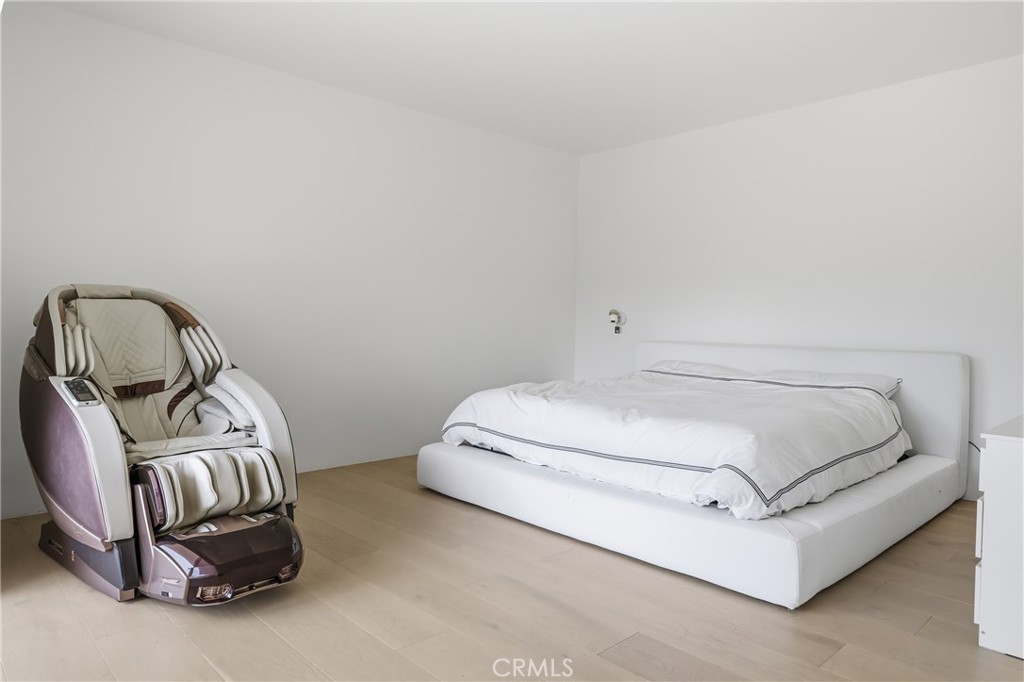 411 Woodcliffe