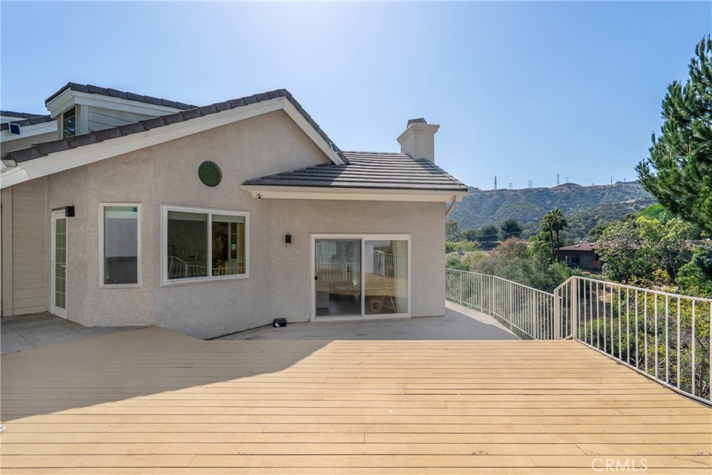 411 Woodcliffe