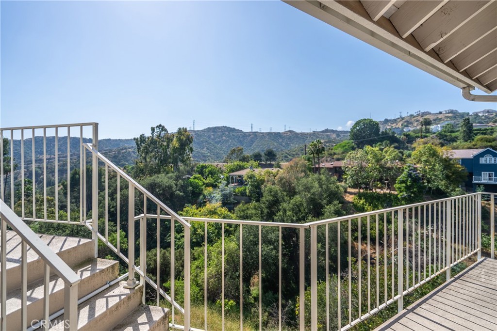 411 Woodcliffe