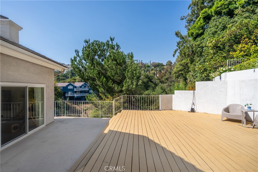 411 Woodcliffe