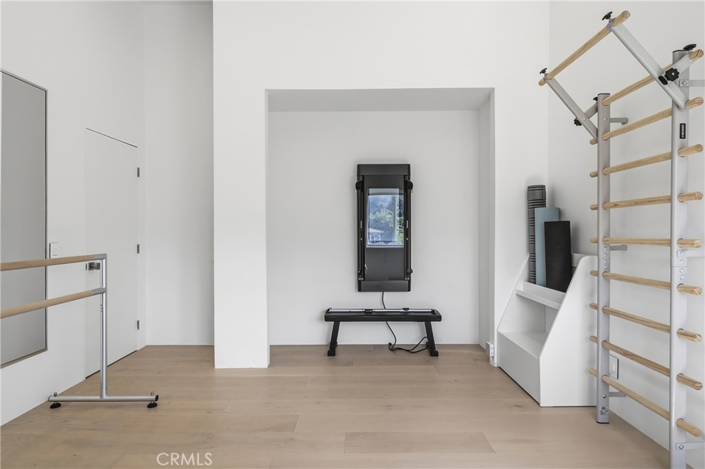 411 Woodcliffe