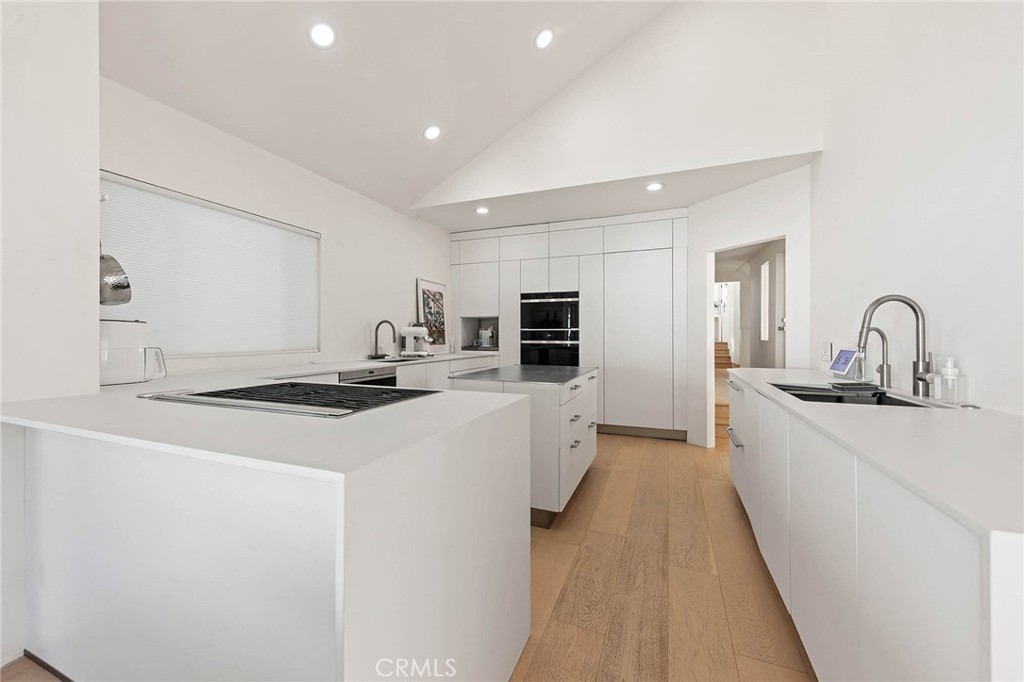 411 Woodcliffe