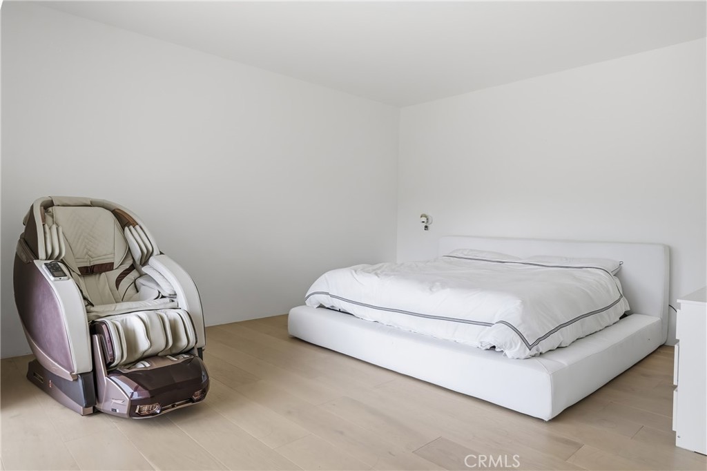 411 Woodcliffe