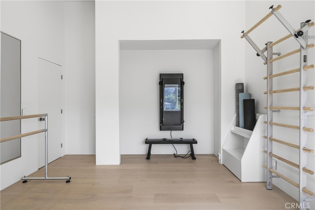 411 Woodcliffe