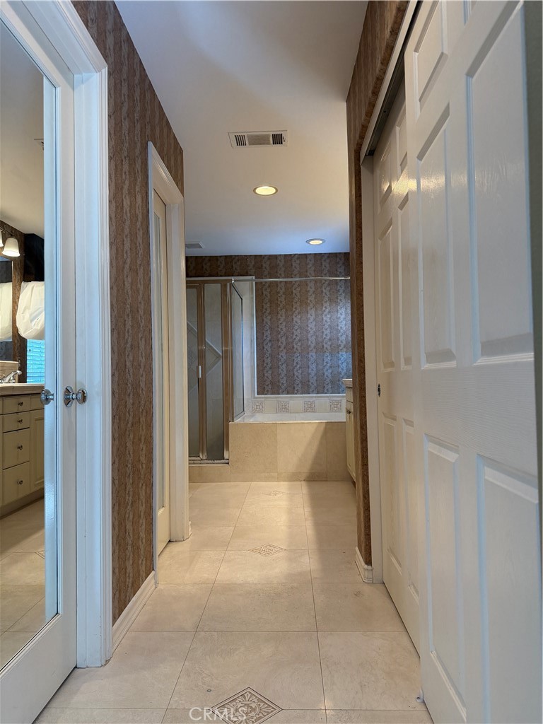 16333 Fox Hollow