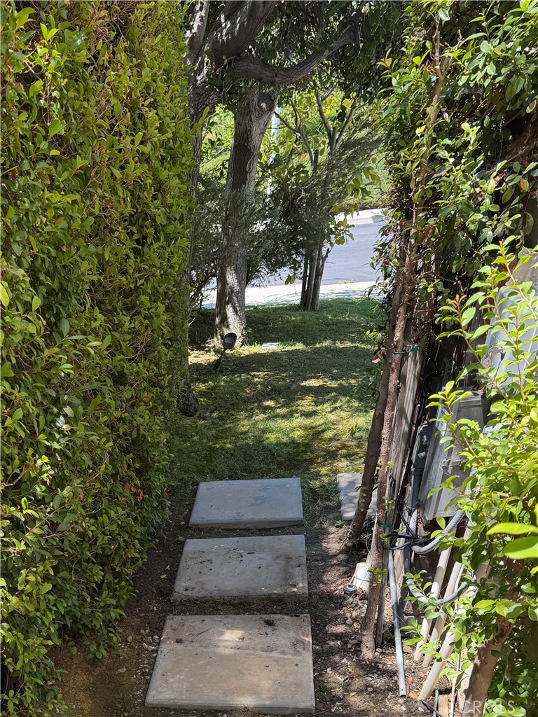 16333 Fox Hollow