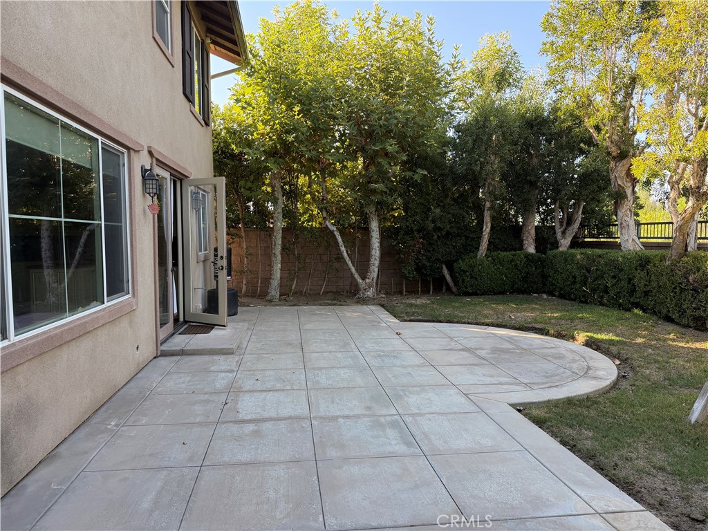 16333 Fox Hollow
