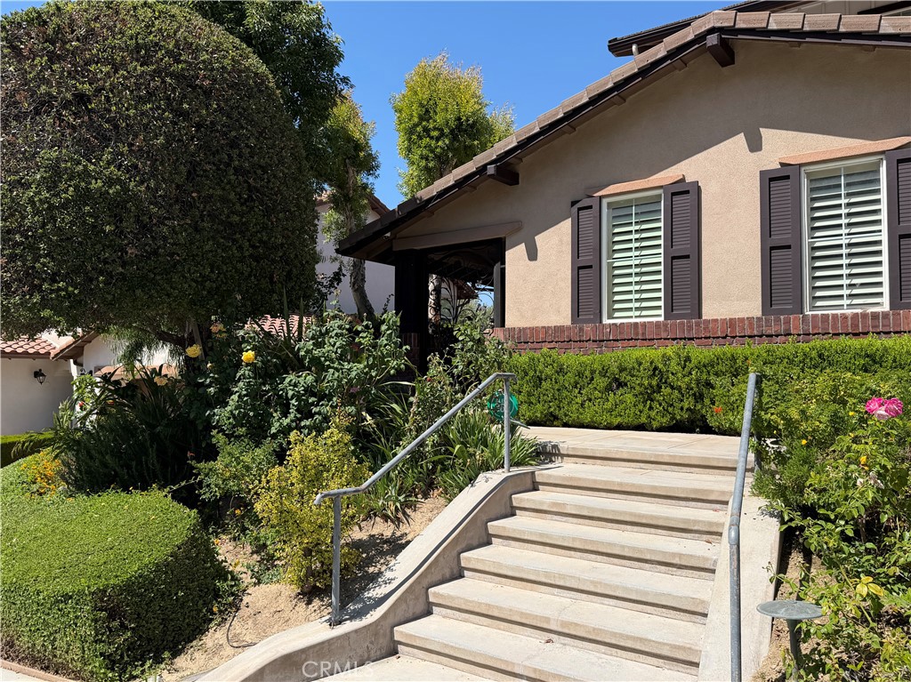 16333 Fox Hollow