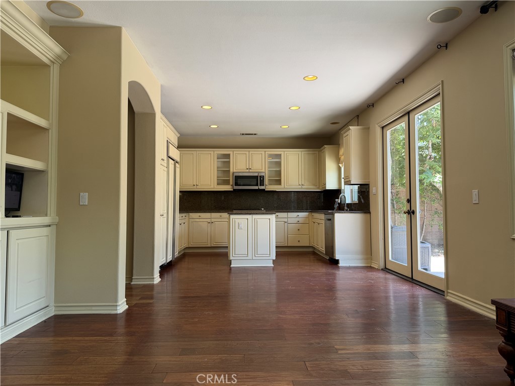 16333 Fox Hollow