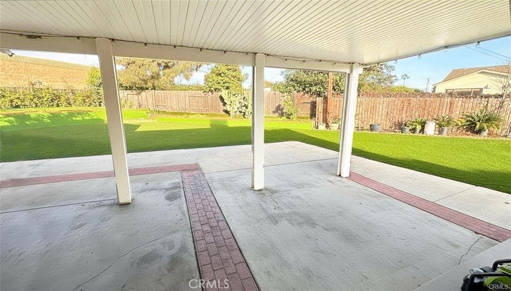 1554 N Helen Court