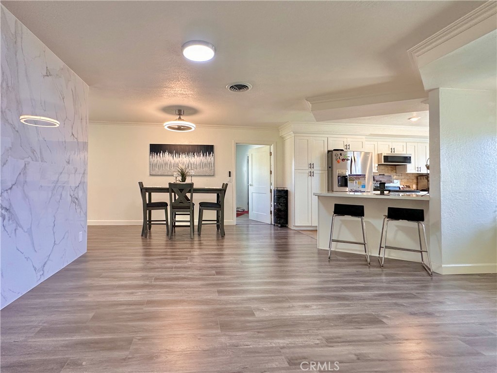 1554 N Helen Court