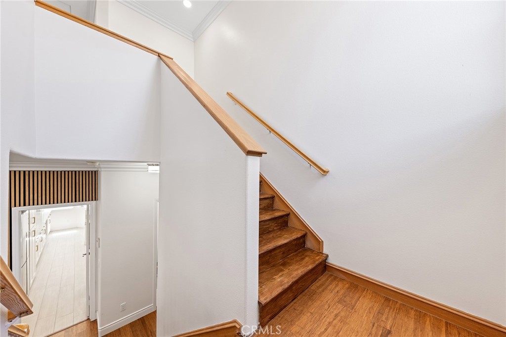 1116 W Huntington Dr D