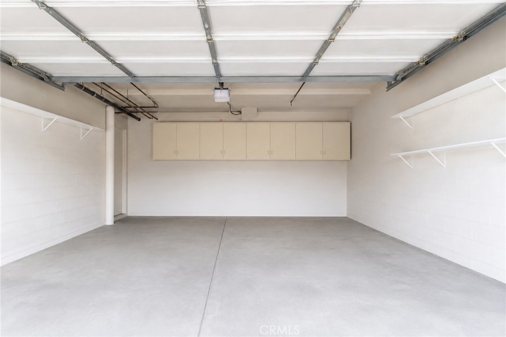 1116 W Huntington Dr D