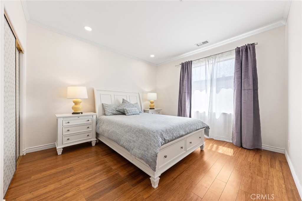 1116 W Huntington Dr D