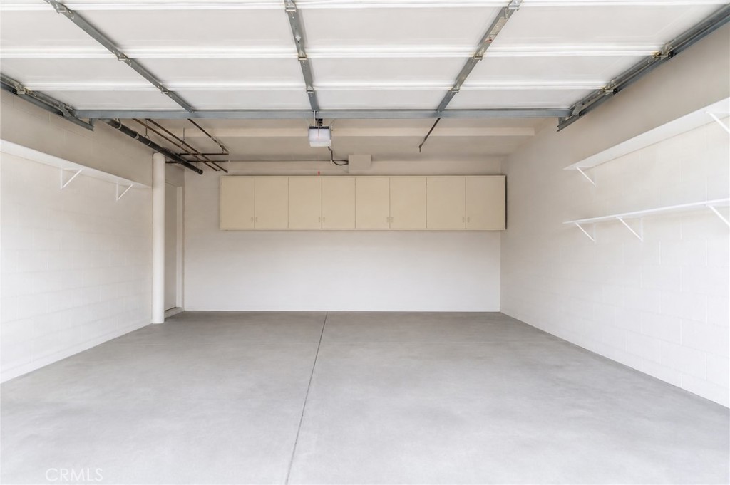 1116 W Huntington Dr D