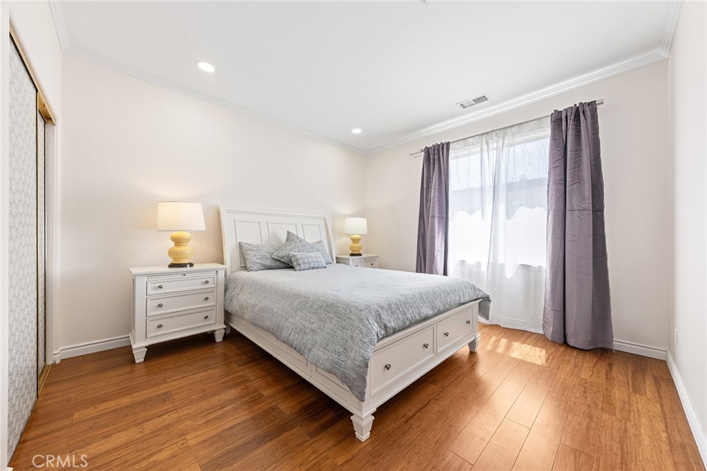 1116 W Huntington Dr D