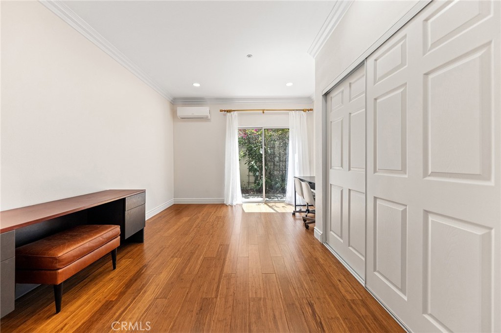1116 W Huntington Dr D