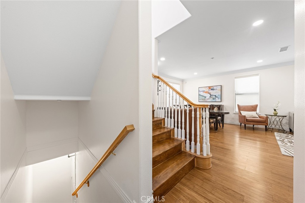 1116 W Huntington Dr D