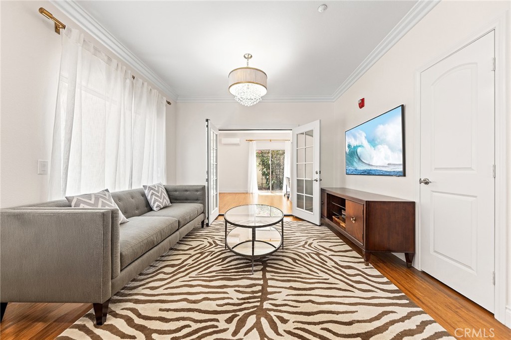 1116 W Huntington Dr D