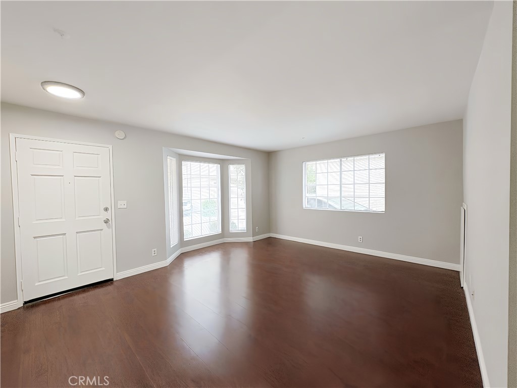 877 S Greenwood