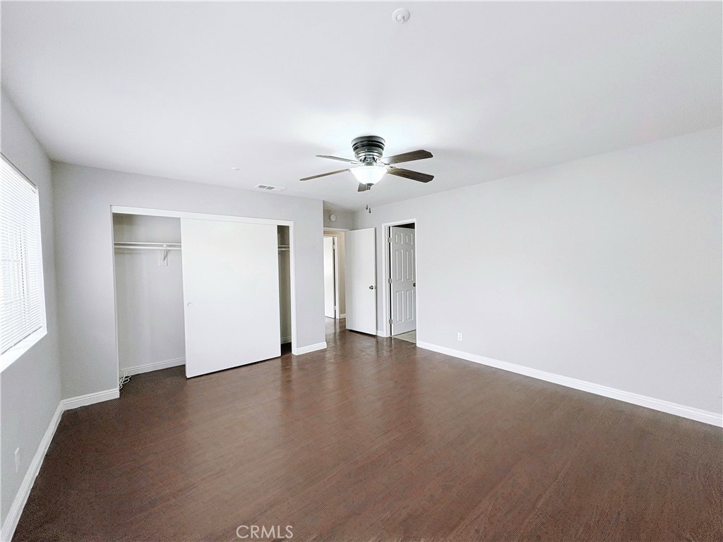 877 S Greenwood