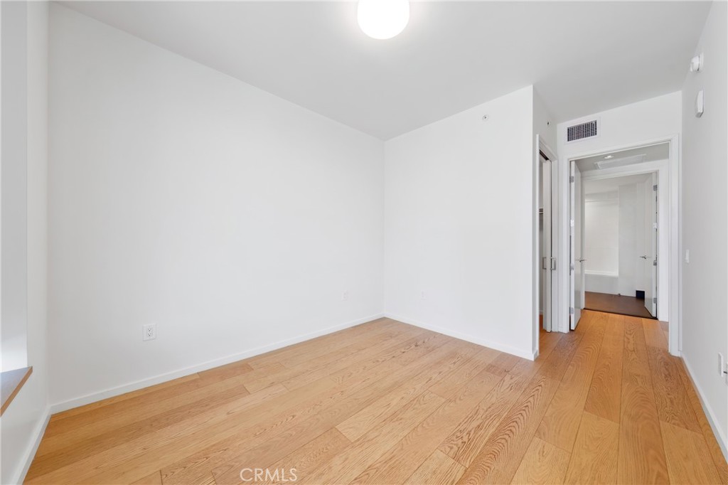 889 Francisco St 1210