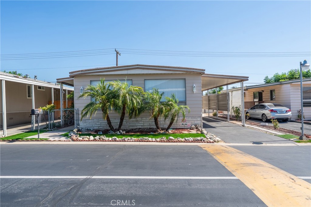 1205 W Cypress St 146