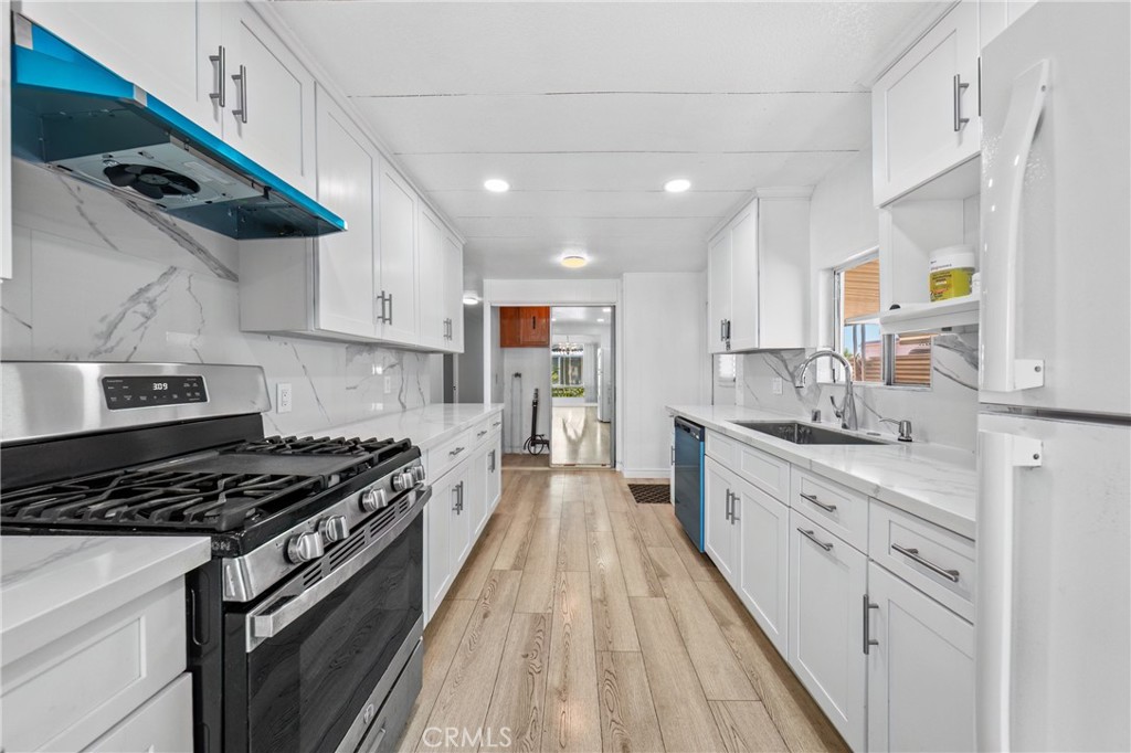 1205 W Cypress St 146
