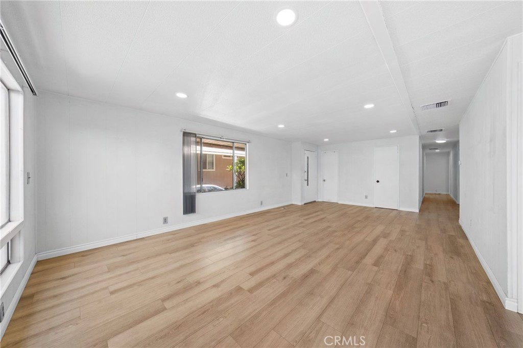 1205 W Cypress St 146