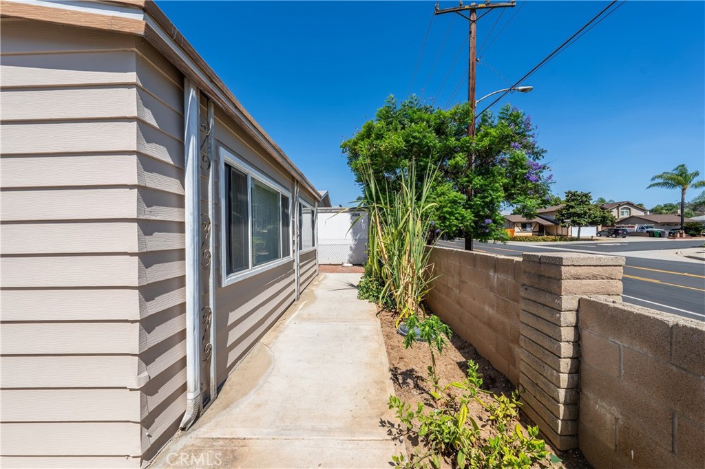 1205 W Cypress St 146
