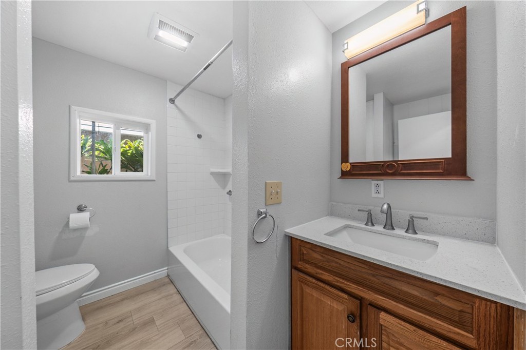 1205 W Cypress St 146