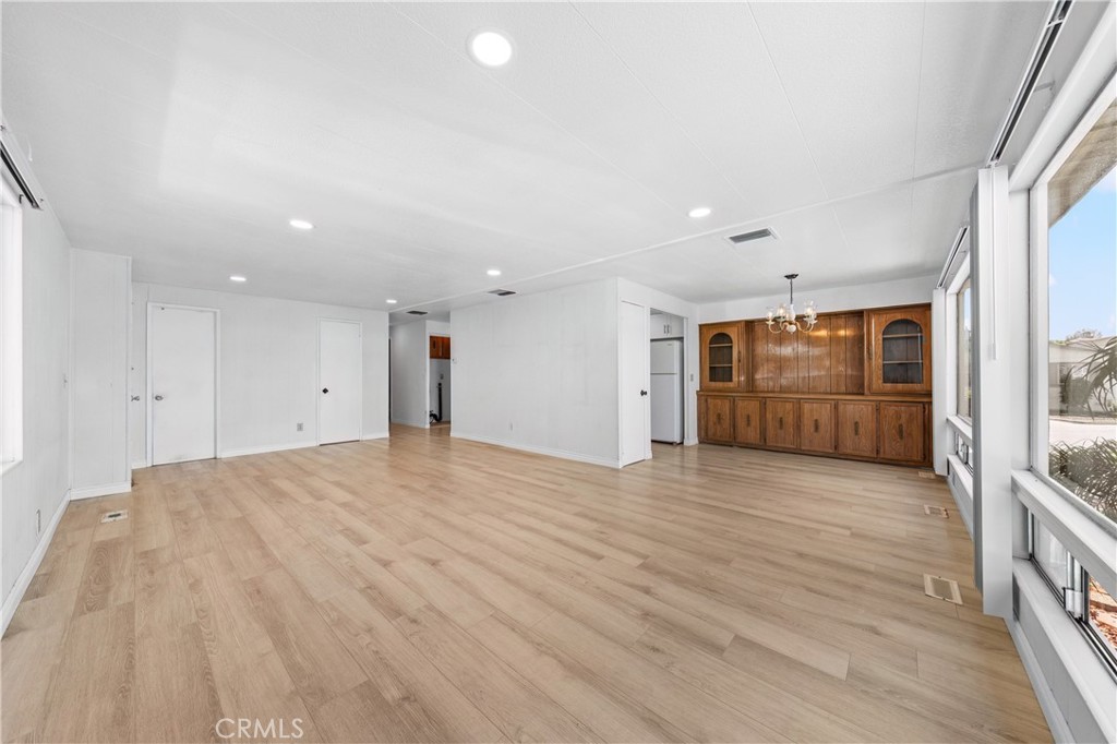 1205 W Cypress St 146