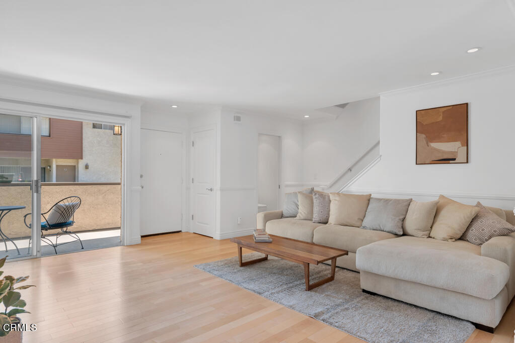 699 County Square Drive 5