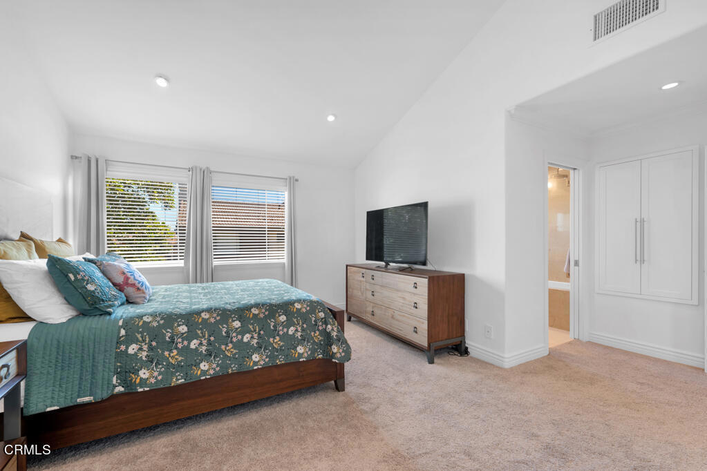 699 County Square Drive 5