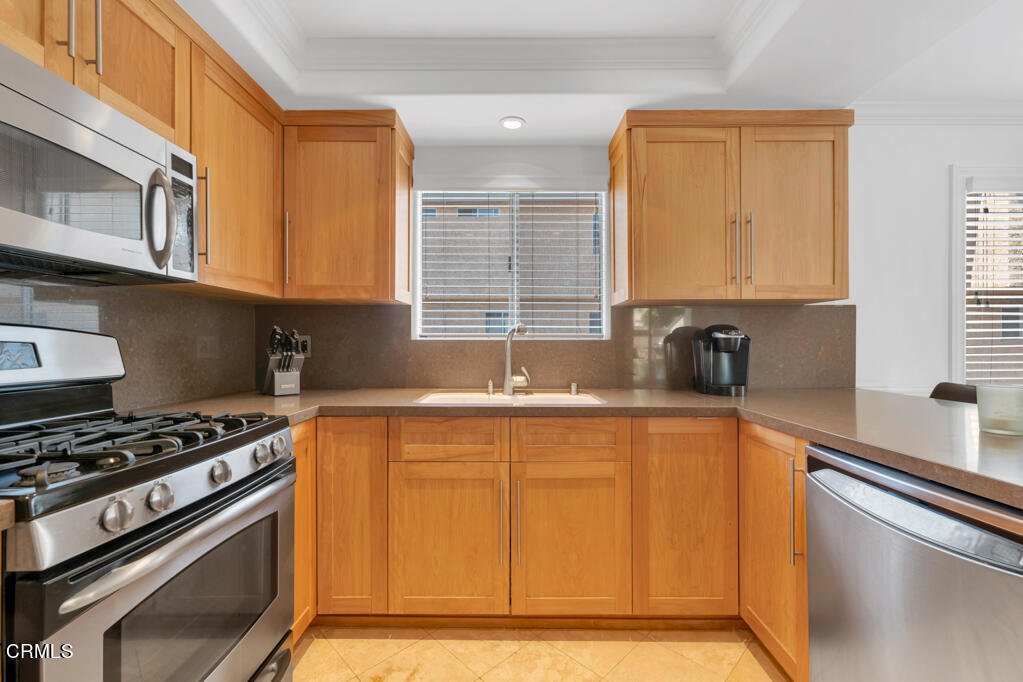 699 County Square Drive 5