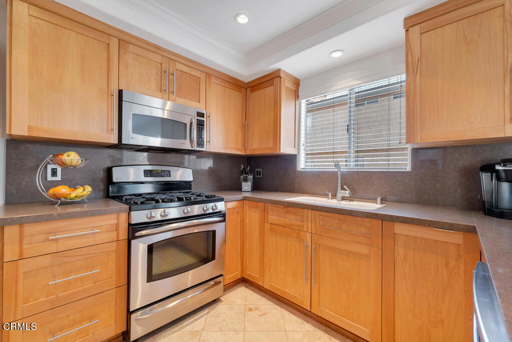 699 County Square Drive 5