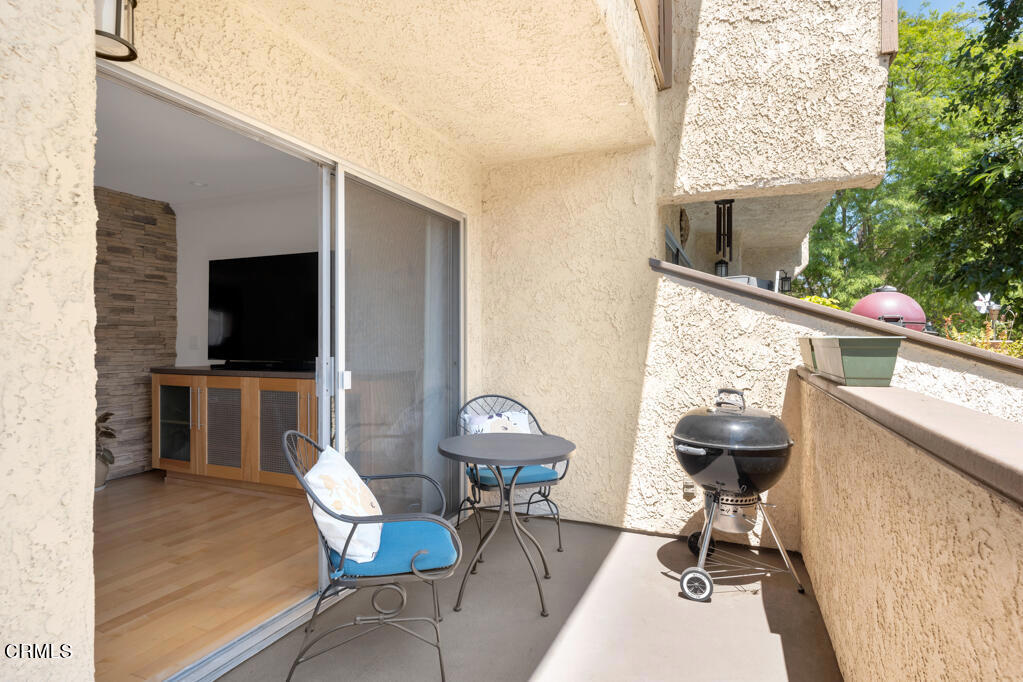 699 County Square Drive 5