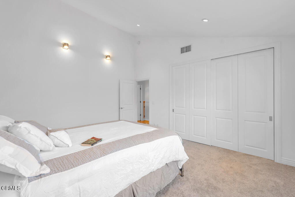 699 County Square Drive 5