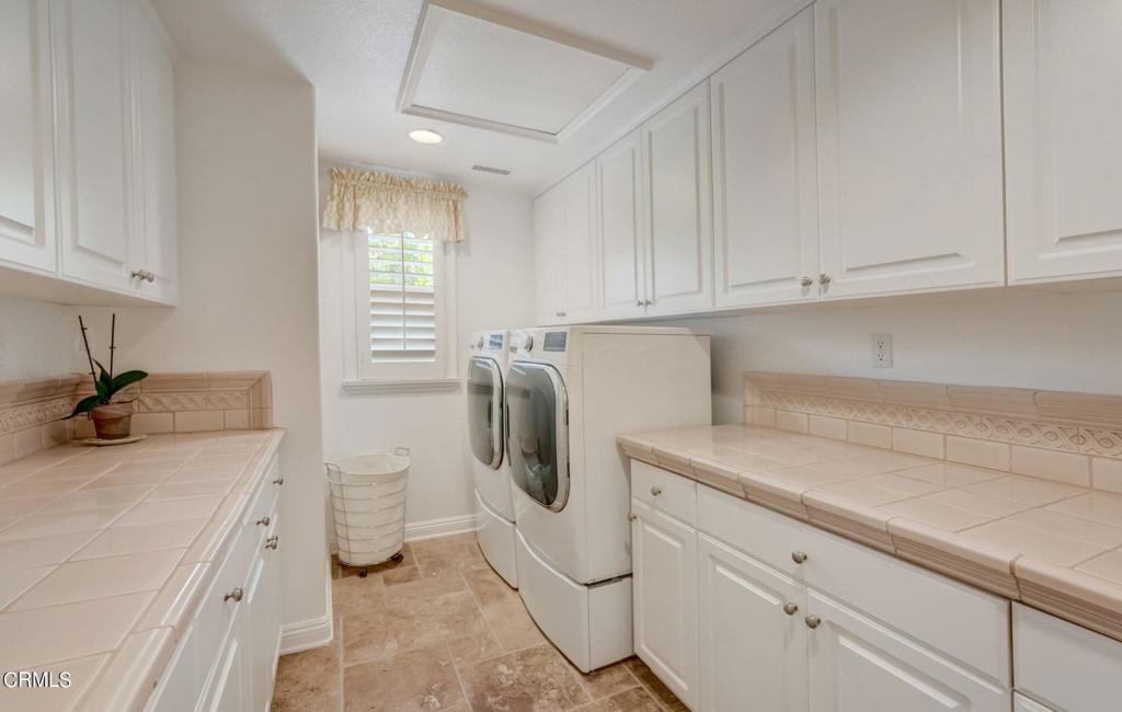 1204 Arroyo View Street