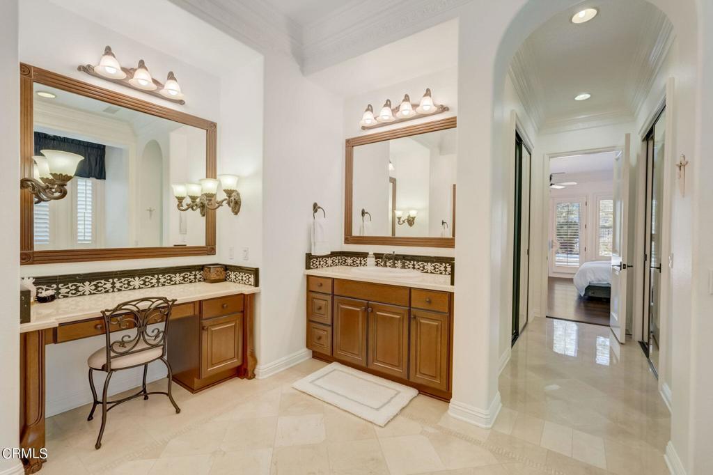 1204 Arroyo View Street