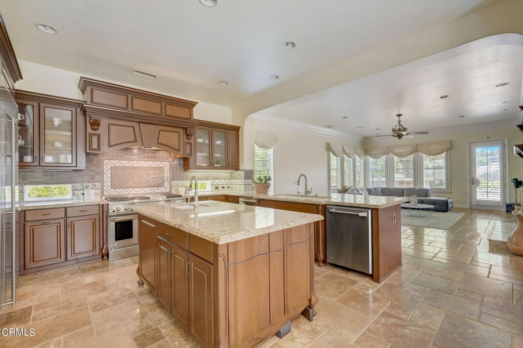 1204 Arroyo View Street