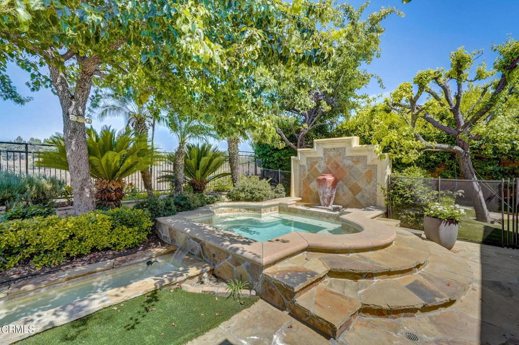 1204 Arroyo View Street