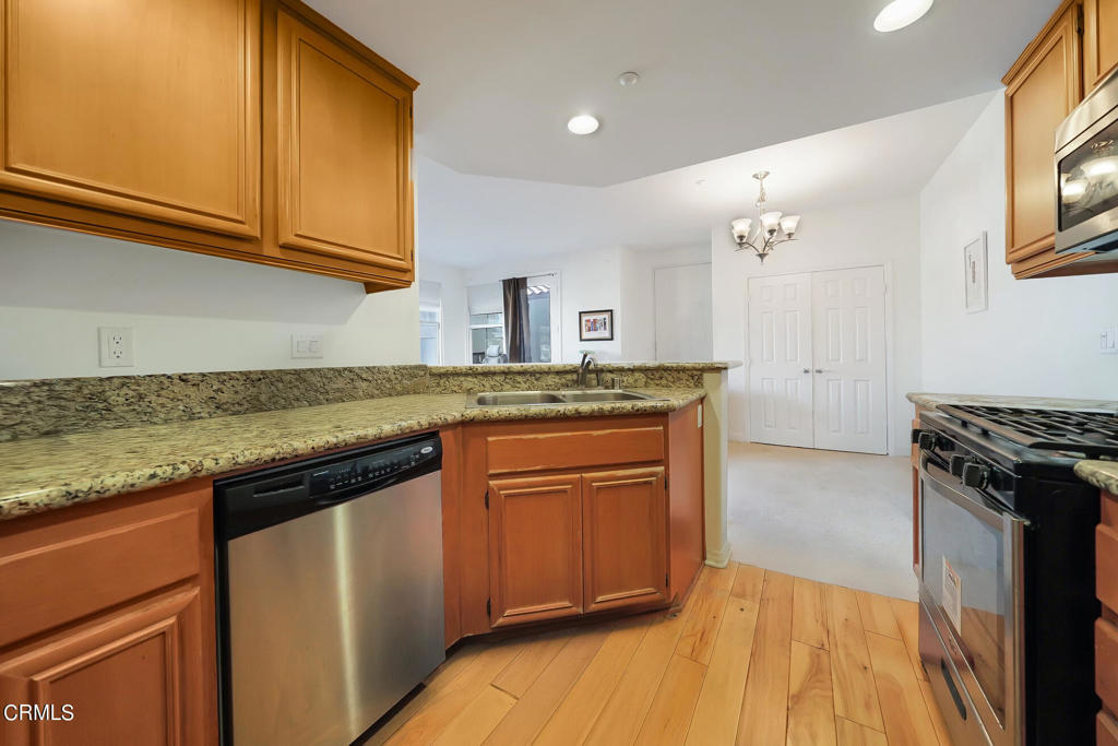 242 Riverdale Court 826