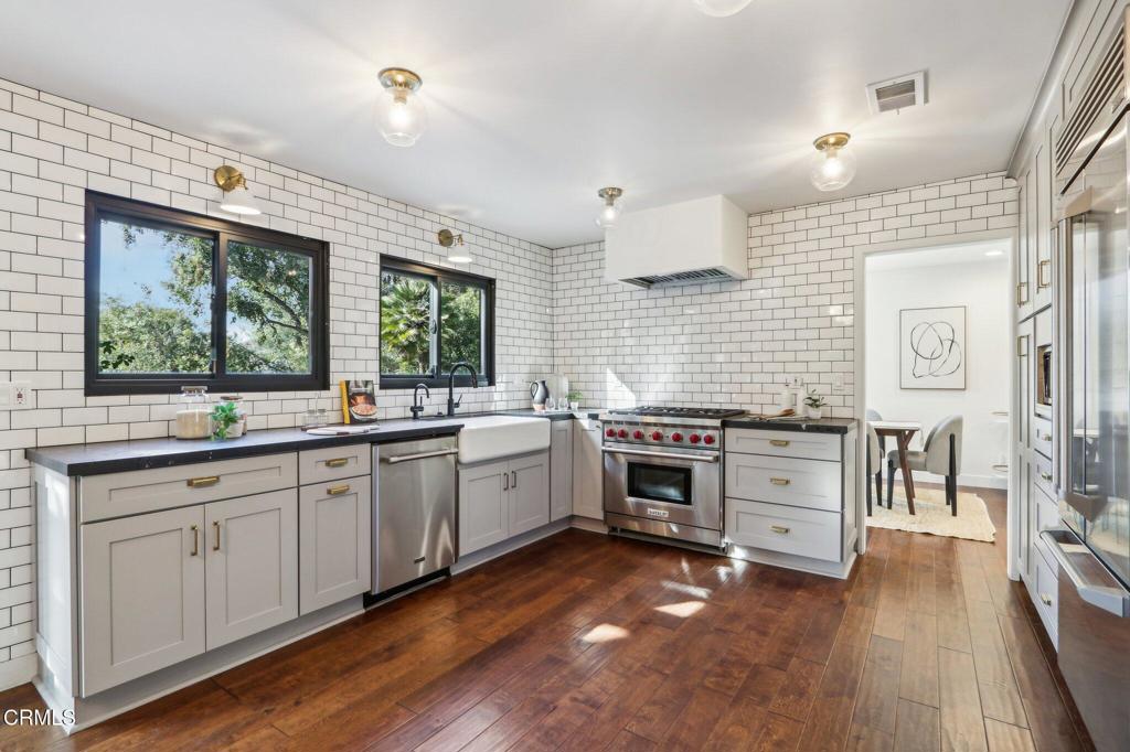 4123 Patrick Henry Place