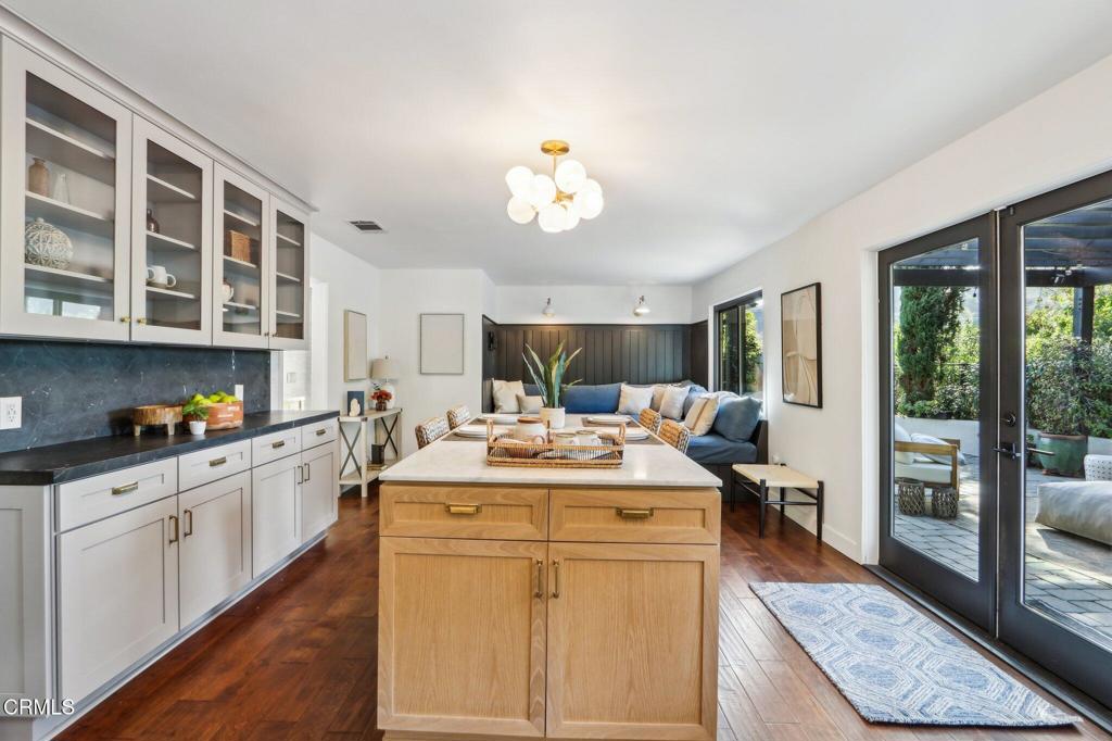 4123 Patrick Henry Place