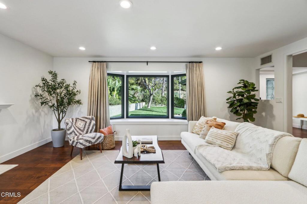 4123 Patrick Henry Place
