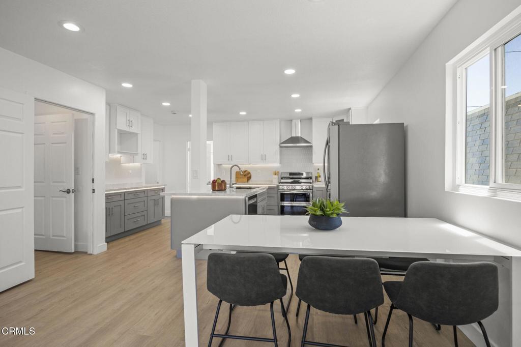 152 Los Angeles Avenue