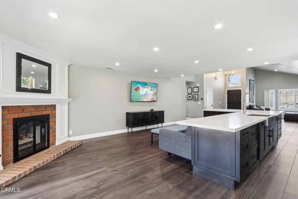 5406 luis Drive