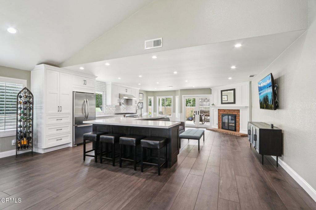 5406 luis Drive
